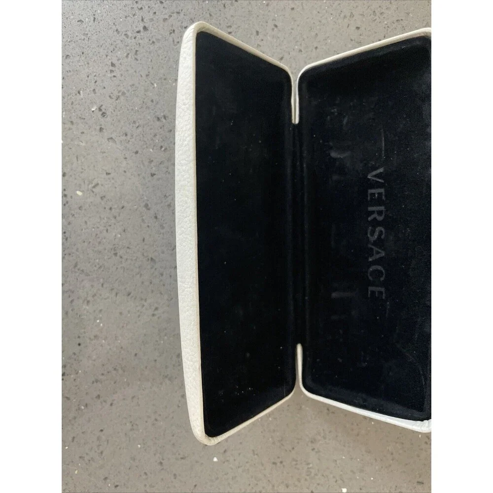 VERSACE WHITE HARD LEATHER CLAMSHELL SUNGLASSES EYEGLASSES CASE 160mmx70mmx55mm